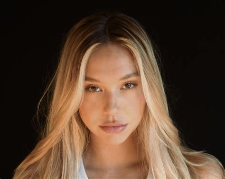 Alexis-Ren