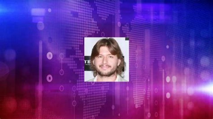 Fame | Edward DeRuiter net worth and salary income estimation Apr, 2024