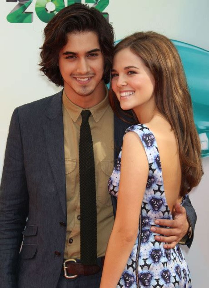 Twisted Star Avan Jogia and Zoey Deutch One of Hollywood’s Most Adorable Couples?